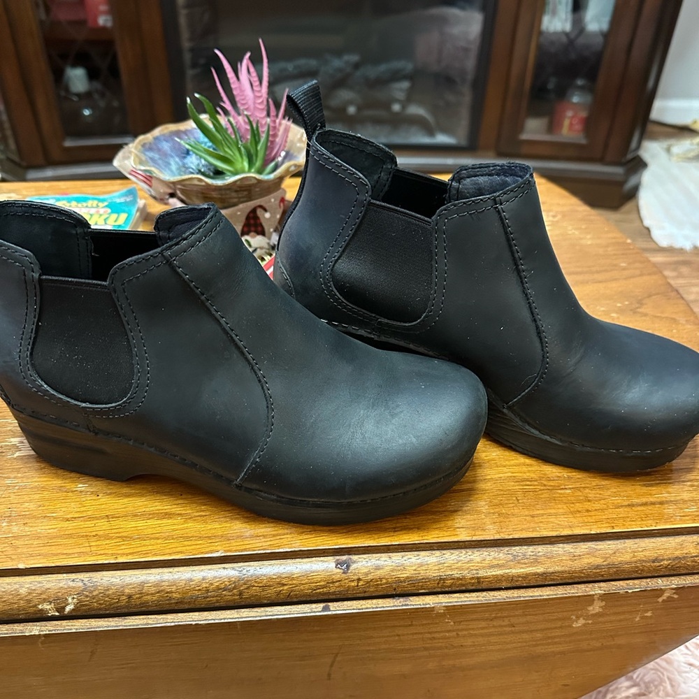 Dansko Frankie ankle boots